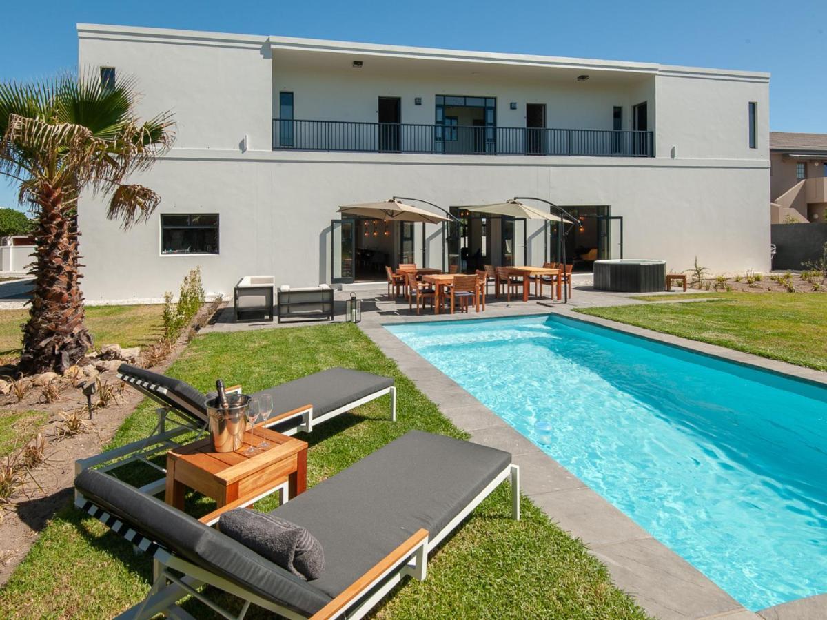 Glow Boutique Suites & Guesthouse Hermanus Exterior photo